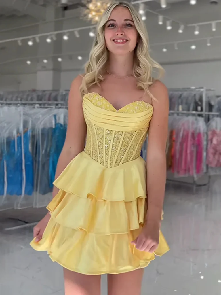 Sweetheart Neck Short Yellow Lace Prom Dresses, Sweetheart Neck Short Yellow Lace Formal Evening Homecoming Dresses